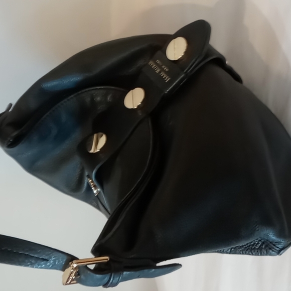 Isaac Mizrahi magnetic clasp large black shoulder bag - Picture 3 of 7